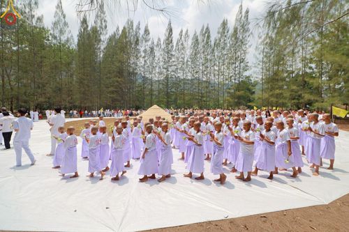 ภาพ No.213863:วันเสาร์ที่ 29 มีนาคม พ.ศ. 2568 พิธีตัดปอยผม ขอขมาผู้ปกครอง มอบบาตร-ผ้าไตร และพิธีบรรพชาสามเณร ณ ศูนย์ปฏิบัติธรรมจังหวัดระยอง (บ้านช่องลม) ต.บางบุตร อ.บ้านค่าย จ.ระยอง