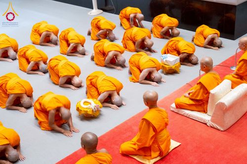 ภาพ No.256268:วันที่ 4 ตุลาคม พ.ศ. 2568 พิธีบรรพชาอุปสมบท  โครงการอุปสมบทหมู่บูชาธรรม 141 ปี  พระมงคลเทพมุนี (สด จนฺทสโร) ณ โบสถ์พระไตรปิฏก วัดพระธรรมกาย จ.ปทุมธานี