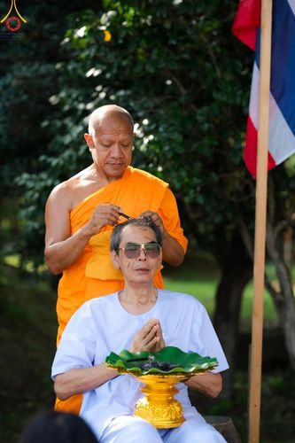 ภาพ No.147508:พิธีตัดปอยผม ขอขมา มอบบาตร ผ้าไตร โครงการปฐมอุปสมบท สมโภชอุโบสถ บูชาธรรม 80 ปี หลวงพ่อธัมมชโย ณ วัดพระธรรมกายโทชิหงิ ประเทศญี่ปุ่น วันพฤหัสบดีที่ 8 สิงหาคม พ.ศ. 2567