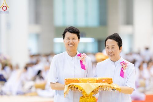 ภาพ No.167783:พิธีทอดกฐิน และ พิธีกรานกฐิน ในวันอาทิตย์ที่ 3 พฤศจิกายน พ.ศ. 2567 ณ วัดพระธรรมกาย จ.ปทุมธานี