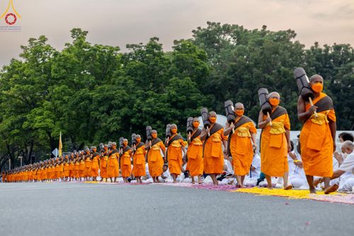 ภาพ No.120394:พิธีต้อนรับพระธรรมยาตรา ในโครงการธรรมยาตรา กตัญญูบูชา มหาปูชนียาจารย์ พระมงคลเทพมุนี(สด จนฺทสโร) พระผู้ปราบมาร อนุสรณ์สถาน 7 แห่ง ปีที่ 12 วันที่ 28 มกราคม พ.ศ. 2567 ณ วัดพระธรรมกาย จ.ปทุมธานี (ชุดที่ 2)
