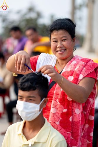 ภาพ No.127677:Photo Story ปฐมบรรพชาชาวพุทธมาร์มา Episode 2/5 วันที่ 6-7 กุมภาพันธ์ พ.ศ. 2567  โครงการบรรพชาครั้งประวัติศาสตร์ แห่งเทือกเขาจิตตะกอง  ครั้งแรกของชาวพุทธมาร์มา บังกลาเทศ บูชาธรรม 80 ปีหลวงพ่อธัมมชโย ณ วัดธัมจักร อรัญกุฏิ เมืองรัมการ์ คาร์กาชารี บังกลาเทศ