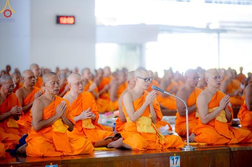 ภาพ No.177453:พิธีถวายภัตตาหารเมนูสวรรค์ และพิธีบุพเปตพลี ครั้งที่ 158 ร่วมอุทิศบุญแด่หมู่ญาติที่ล่วงลับไปแล้ว และสืบทอดอายุพระพุทธศาสนา ณ วัดพระธรรมกาย วันที่ 30 พฤศจิกายน พ.ศ.2567 (วันพระ แรม 15 ค่ำ เดือน 12)