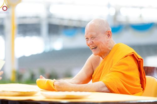 ภาพ No.151527:พิธีจุดเทียนใจ ไฟนิรันดร์ อนันตชัย ณ สภาธรรมกายสากล วัดพระธรรมกาย วันอาทิตย์ต้นเดือนที่ 1 กันยายน พ.ศ. 2567