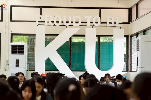 ภาพ No.243140:วันพฤหัสบดีที่ 4 กันยายน พ.ศ. 2568 เวลา 07.00-08.15 น. มหาวิทยาลัยเกษตรศาสตร์ กำแพงแสน ร่วมทำบุญตักบาตร Freshy KU85 พระสงฆ์ 85 รูป