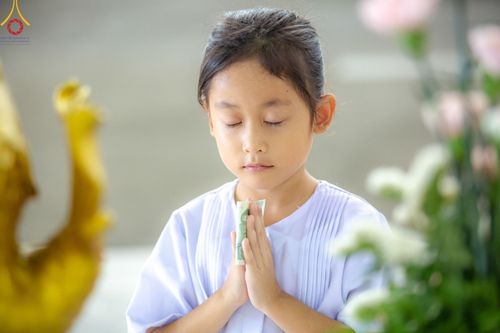 ภาพ No.136645:พิธีตักบาตร พิธีบูชาข้าวพระ ในวันอาทิตย์ต้นเดือนที่ 5 พฤษภาคม พ.ศ. 2567 ณ วัดพระธรรมกาย จ.ปทุมธานี