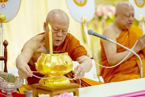 ภาพ No.328602:วันอังคารที่ 12 พฤษภาคม พ.ศ.2569 เจ้าประคุณสมเด็จพระมหารัชมงคลมุนี กรรมการมหาเถรสมาคม เจ้าคณะหนกลาง วัดไตรมิตรวิทยาราม วรวิหาร โปรดเมตตาเป็นองค์ประธาน พิธีเจริญพระพุทธมนต์ อายุวัฒนมงคล 98 ปี คุณแม่จุรี สุทธิผล ณ อาคารปลูกศรัทธา 2 วัดพระธรรมกาย
