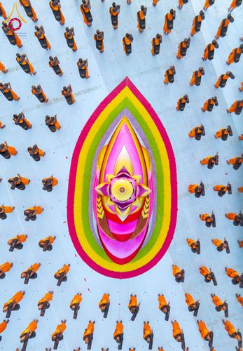 ภาพ No.294656:วันอาทิตย์ที่ 14 ธันวาคม พ.ศ.2568 พระธรรมยาตราปฏิบัติธรรมและถ่ายภาพหมู่ประวัติศาสตร์ ณ วัดสองพี่น้อง ต.ต้นตาล อ.สองพี่น้อง จ.สุพรรณบุรี ในโครงการธรรมยาตรา กตัญญูบูชา มหาปูชนียาจารย์ พระมงคลเทพมุนี(สด จนฺทสโร) พระผู้ปราบมาร อนุสรณ์สถาน 7 แห่ง ปีที่ 14