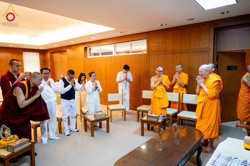 ภาพ No.317541:วันอังคารที่ 24 มีนาคม พ.ศ.2569  หลวงพ่อทัตตชีโว รองเจ้าอาวาส วัดพระธรรมกาย ต้อนรับปฏิสันถารคณะลามะจากทิเบต