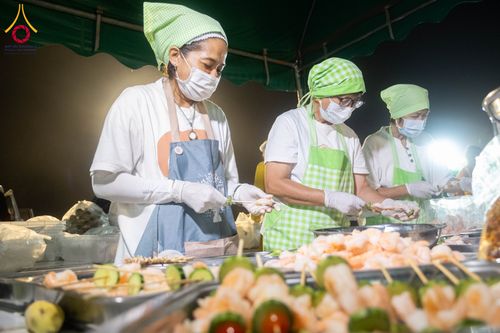 ภาพ No.298430:วันที่ 20 มกราคม พ.ศ. 2569 พิธีถวายภัตตาหารเป็นสังฆทาน แด่พระธรรมยาตรา ณ อนุสรณ์สถานบางปลา วัดบางปลา อำเภอบางเลน จังหวัดนครปฐม ในโครงการธรรมยาตรา กตัญญูบูชา มหาปูชนียาจารย์ พระมงคลเทพมุนี(สด จนฺทสโร) พระผู้ปราบมาร อนุสรณ์สถาน 7 แห่ง ปีที่ 14