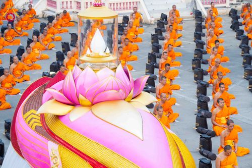 ภาพ No.297295:วันที่ 15 มกราคม พ.ศ.2569 พระธรรมยาตราปฏิบัติธรรมและถ่ายภาพหมู่ประวัติศาสตร์ อนุสรณ์สถานลำดับที่ 4 สถานที่เกิดด้วยกายธรรม  ณ วัดโบสถ์บน ต.บางคูเวียง จ.นนทบุรี ในโครงการธรรมยาตรา กตัญญูบูชา มหาปูชนียาจารย์ พระมงคลเทพมุนี(สด จนฺทสโร) พระผู้ปราบมาร อนุสรณ์ส