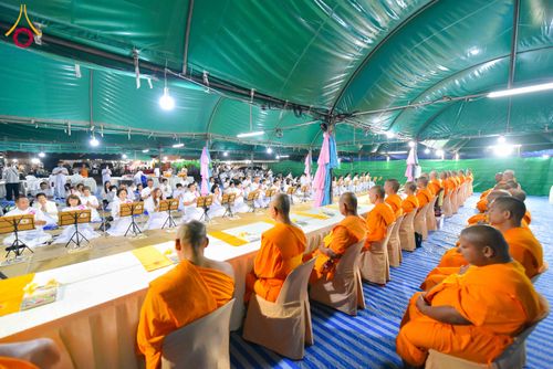 ภาพ No.301034:วันที่ 23 มกราคม พ.ศ. 2569 พิธีถวายภัตตาหารเป็นสังฆทาน แด่พระธรรมยาตรา ณ อนุสรณ์สถานบางปลา วัดบางปลา อำเภอบางเลน จังหวัดนครปฐม ในโครงการธรรมยาตรา กตัญญูบูชา มหาปูชนียาจารย์ พระมงคลเทพมุนี(สด จนฺทสโร) พระผู้ปราบมาร อนุสรณ์สถาน 7 แห่ง ปีที่ 14