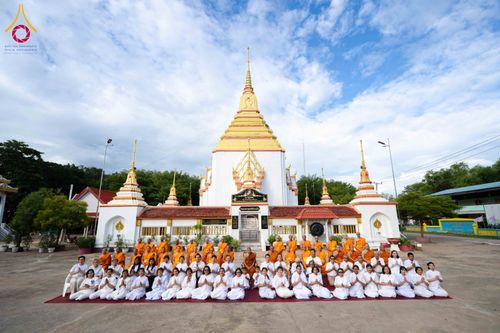 ภาพ No.341412:วันอาทิตย์ที่ 26 กรกฎาคม พ.ศ. 2569 ​โครงการอุปสมบทหมู่บูชาธรรมมหาปูชนียาจารย์ รุ่นที่ ๑ วัดกลางธนรินทร์ ต.บ้านแป้ง อ.พรหมบุรี จ.สิงห์บุรี