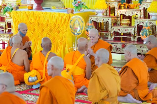 ภาพ No.280465:วันที่ 4 ธันวาคม พ.ศ. 2568 พิธีอุปสมบทหมู่ ในโครงการบวชบูชาธรรมมหาปูชนียาจารย์ 4 วัด ในจังหวัดบุรีรัมย์