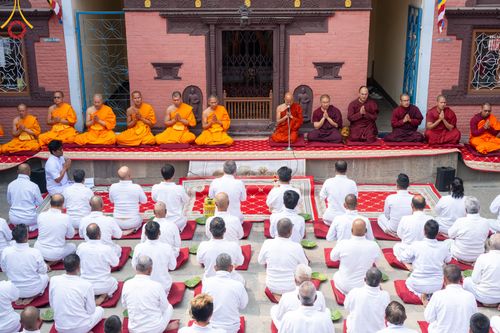ภาพ No.313321:วันพุธที่ 11 มีนาคม พ.ศ. 2569 พิธีตัดปอยผมโครงการบรรพชาสามเณร  ณ วัดอเชศวร (Aksheswar Mahavihar) ประเทศเนปาล