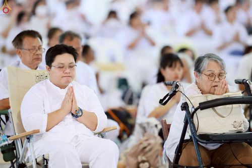 ภาพ No.236140:วันที่ 3 สิงหาคม พ.ศ. 2568 พิธีบูชาข้าวพระ ณ สภาธรรมกายสากล วัดพระธรรมกาย