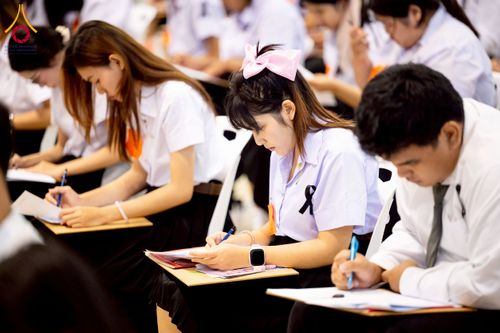 ภาพ No.273374:วันที่ 23 พฤศจิกายน พ.ศ. 2568 การสอบตอบปัญหาธรรมะ ทางก้าวหน้า "ระดับอุดมศึกษา" ณ ห้องแก้วสารพัดนึก 1 สภาธรรมกายสากล วัดพระธรรมกาย จ.ปทุมธานี