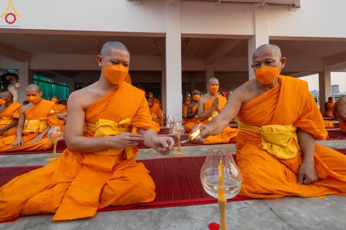 ภาพ No.119242:พิธีจุดประทีปถวายเป็นพุทธบูชา และบูชาธรรมมหาปูชนียาจารย์ พระมงคลเทพมุนี(สด จนฺทสโร) ในโครงการธรรมยาตราฯ วันที่ 26 มกราคม พ.ศ. 2567 ณ อาคารธรรมยาตรา กตัญญูบูชามหาปูชนียาจารย์ ตรงข้ามวัดปากน้ำภาษีเจริญ จ.กรุงเทพมหานคร