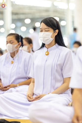 ภาพ No.86918:พิธีตักบาตร , พิธีบูชาข้าวพระ , พิธีจุดเทียนใจ ไฟนิรันดร์ อนันตชัย ในวันอาทิตย์ต้นเดือน 3 กันยายน พ.ศ. 2566 ณ วัดพระธรรมกาย