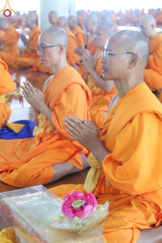 ภาพ No.177451:พิธีถวายภัตตาหารเมนูสวรรค์ และพิธีบุพเปตพลี ครั้งที่ 158 ร่วมอุทิศบุญแด่หมู่ญาติที่ล่วงลับไปแล้ว และสืบทอดอายุพระพุทธศาสนา ณ วัดพระธรรมกาย วันที่ 30 พฤศจิกายน พ.ศ.2567 (วันพระ แรม 15 ค่ำ เดือน 12)