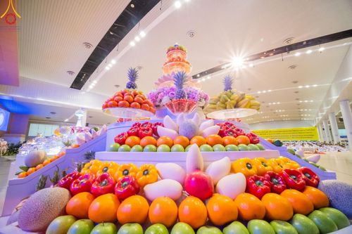 ภาพ No.177655:พิธีตักบาตรและพิธีบูชาข้าวพระ ในวันอาทิตย์ต้นเดือนที่ 1 ธันวาคม พ.ศ. 2567 ณ สภาธรรมกายสากล วัดพระธรรมกาย