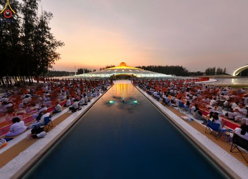 ภาพ No.202090:พิธีต้อนรับพระธรรมยาตรา ณ อนุสรณ์สถานลำดับที่ 7 สถานที่ขยายวิชชาธรรมกาย วัดพระธรรมกาย ต.คลองสาม อ.คลองหลวง จ.ปทุมธานี ในโครงการธรรมยาตรา กตัญญูบูชา มหาปูชนียาจารย์ พระมงคลเทพมุนี(สด จนฺทสโร) พระผู้ปราบมาร อนุสรณ์สถาน 7 แห่ง ปีที่ 13 วันที่ 26 มกราคม 2568