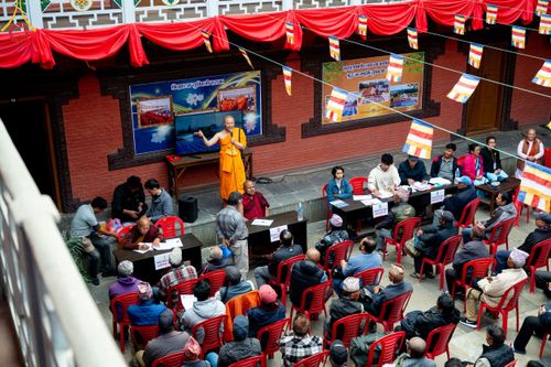 ภาพ No.209849:วันที่ 28 กุมภาพันธ์ พ.ศ.2568 พิธีเปิดโครงการบวชสามเณร พิธีถวายไทยธรรม พิธีขอขมามอบผ้าไตร  ณ เมืองปาตัน ประเทศเนปาล