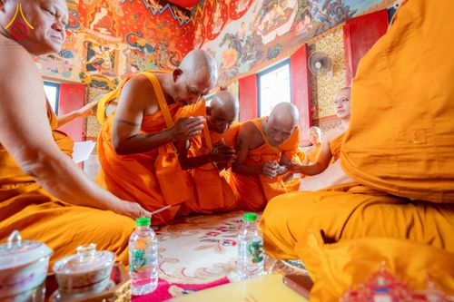 ภาพ No.278322:วันศุกร์ที่ 5 ธันวาคม พ.ศ. 2568 (วันพ่อแห่งชาติ) พิธีบรรพชาอุปสมบทหมู่ธรรมทายาท จำนวน 16 รูป โครงการบรรพชาอุปสมบทหมู่ รุ่นบูชาธรรมมหาปูชนียาจารย์ ประจำปี 2568  ณ ศูนย์ปฏิบัติธรรมและอบรมเยาวชนพระนครศรีอยุธยา จ.พระนครศรีอยุธยา