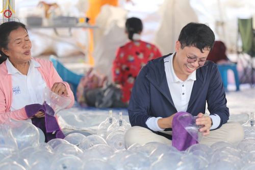 ภาพ No.112531:V.11 สามารถ การเตรียมงาน เก็บงาน การรับบุญของเจ้าหน้าที่หน่วยงานต่างๆ เพื่อโครงการธรรมยาตรา กตัญญูบูชา มหาปูชนียาจารย์ พระมงคลเทพมุนี (สด จนฺทสโร) พระผู้ปราบมาร อนุสรณ์สถาน 7 แห่ง ปีที่ 12 ระหว่างวันที่ 2 - 31 มกราคม พ.ศ.2567