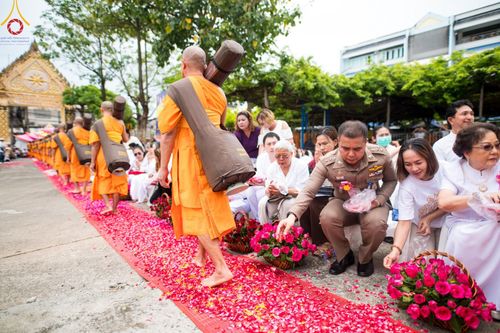 ภาพ No.128276:พิธีอัญเชิญพระบรมสารีริกธาตุ " ใจกลางเมืองนครหาดใหญ่ " เพื่อประดิษฐาน ณ มหารัตนเจดีย์สิริปทุมสวรรค์ (เจดีย์อริยพุทธะ 5 พระองค์) ศูนย์ปฏิบัติธรรมภาคใต้ อ.บางกล่ำ จ.สงขลา  วันที่ 9 มีนาคม พ.ศ.2567 (ชุดที่ 1)