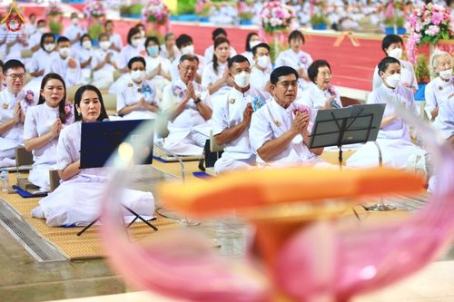 ภาพ No.99868:พิธีทอดผ้าป่า ต้นสมบัติจักรพรรดิ ในวันอาทิตย์ที่ 3 ธันวาคม พ.ศ. 2566 ณ สภาธรรมกายสากล วัดพระธรรมกาย จ.ปทุมธานี