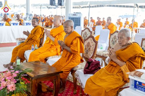 ภาพ No.230234:วันเสาร์ที่ 28 มิถุนายน พ.ศ. 2568 พิธีถวายสังฆทาน 323 วัด 4 จังหวัดชายแดนใต้ ปีที่ 21 ครั้งที่ 178 พิธีมอบกองทุนหนุนแรงใจช่วยครูใต้ ปีที่ 18 ครั้งที่ 142 ณ ศูนย์อบรมเยาวชนจังหวัดปัตตานี