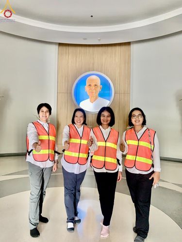 ภาพ No.115853:V.15 สามัคคี การเตรียมงาน เก็บงาน การรับบุญของเจ้าหน้าที่หน่วยงานต่างๆ เพื่อโครงการธรรมยาตรา กตัญญูบูชามหาปูชนียาจารย์ พระมงคลเทพมุนี (สด จนฺทสโร) พระผู้ปราบมาร อนุสรณ์สถาน 7 แห่ง ปีที่ 12 ระหว่างวันที่ 2 - 31 มกราคม พ.ศ.2567