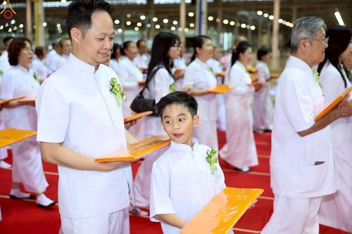 ภาพ No.244006:วันอาทิตย์ที่ 7 กันยายน พ.ศ. 2568 พิธีทอดผ้าป่าสมทบกฐินวัดพระธรรมกาย และสมทบกฐิน 30,000 วัดทั่วไทย ครั้งที่ 2 ณ ห้องแก้วสารพัดนึก 1 วัดพระธรรมกาย