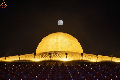 ภาพ No.125094:พิธีเวียนประทักษิณและจุดมาฆประทีป (ชุดที่ 2) ในวันมาฆบูชา เสาร์ที่ 24 กุมภาพันธ์ พ.ศ. 2567 ณ พระมหาธรรมกายเจดีย์ วัดพระธรรมกาย