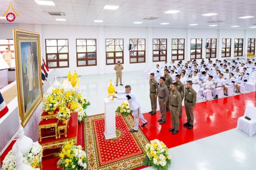 ภาพ No.276093:วันที่ 5 ธันวาคม พ.ศ. 2568 พสกนิกรอำเภอคลองหลวง พร้อมใจบำเพ็ญกุศลอุทิศถวาย “ในหลวงรัชกาลที่ 9” น้อมรำลึกในพระมหากรุณาธิคุณ เนื่องในวันคล้ายวันพระบรมราชสมภพ วันชาติ และวันพ่อแห่งชาติ ณ อาคารปลูกศรัทธา 2 วัดพระธรรมกาย อำเภอคลองหลวง จังหวัดปทุมธานี