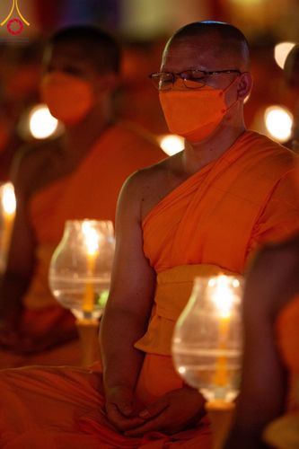 ภาพ No.112092:พิธีจุดประทีปถวายเป็นพุทธบูชา และบูชาธรรมมหาปูชนียาจารย์ พระมงคลเทพมุนี(สด จนฺทสโร) ในโครงการธรรมยาตรา กตัญญูบูชา มหาปูชนียาจารย์ พระมงคลเทพมุนี(สด จนฺทสโร) พระผู้ปราบมาร อนุสรณ์สถาน 7 แห่ง ปีที่ 12 วันที่ 14 มกราคม พ.ศ. 2567 ณ วัดสองพี่น้อง อ.สองพี่น้อง