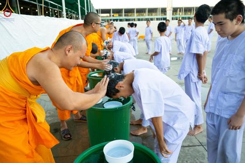 ภาพ No.132728:พิธีปลงผมยุวธรรมทายาท รุ่นที่ 32 มัชฌิมธรรมทายาท รุ่นที่ 28 ณ ลานธรรม วัดพระธรรมกาย วันเสาร์ที่ 30 มีนาคม พ.ศ. 2567