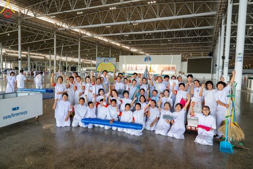 ภาพ No.136643:พิธีตักบาตร พิธีบูชาข้าวพระ ในวันอาทิตย์ต้นเดือนที่ 5 พฤษภาคม พ.ศ. 2567 ณ วัดพระธรรมกาย จ.ปทุมธานี