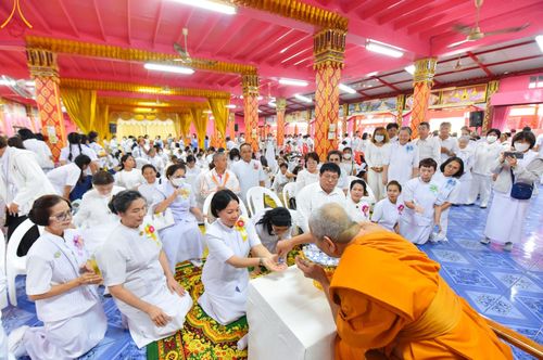 ภาพ No.203594:พิธีทอดผ้าป่าทำนุบำรุงศาสนสถาน ณ วัดตะเคียน ตำบลบางคูเวียง อำเภอบางกรวย จังหวัดนนทบุรี ในโครงการธรรมยาตรา กตัญญูบูชา มหาปูชนียาจารย์ พระมงคลเทพมุนี(สด จนฺทสโร) พระผู้ปราบมาร อนุสรณ์สถาน 7 แห่ง ปีที่ 13 วันที่ 29 มกราคม พ.ศ. 2568