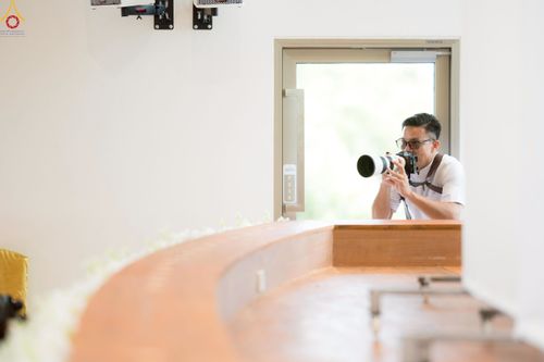 ภาพ No.239837:วันที่ 16-17 สิงหาคม พ.ศ. 2568 การปฏิบัติหน้าที่ของเจ้าหน้าที่ทุกสถานะ เพื่องานพิธีอัญเชิญรูปเหมือนพระมงคลเทพมุนี (สด จันทสโร) และพิธีกดปุ่มอัญเชิญรูปเหมือน พระมงคลเทพมุนี (สด จันทสโร) ณ มหาวิหารแก้วพระมงคลเทพมุนี ศูนย์ปฏิบัติธรรมแก้วเมืองเลย จ.เลย