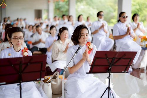 ภาพ No.234292:พิธีมุทิตาสักการะ "พระสิริรัตนเมธี" เจ้าคณะจังหวัดเลย ,พิธีถวายไทยธรรม ๙ วัด และพิธีทอดผ้าป่าเพื่อสร้างทุกสิ่ง  ในวาระทำบุญครบรอบ ๑๐ ปี ณ ศูนย์ปฏิบัติธรรมแก้วภูเรือ อ.ภูเรือ จ.เลย