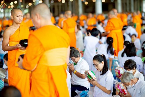 ภาพ No.240477:วันพุธที่ 27 สิงหาคม พ.ศ. 2568 พิธีตักบาตร ในวันธรรมชัย ณ วัดพระธรรมกาย จ.ปทุมธานี