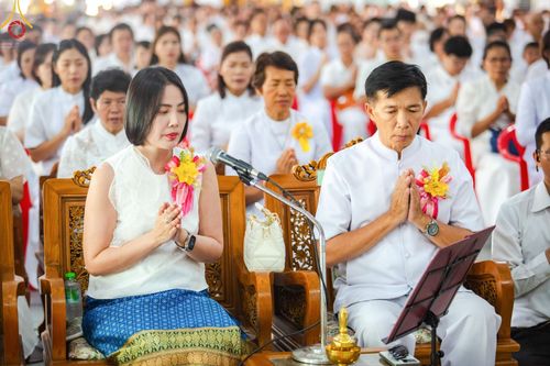 ภาพ No.162808:โครงการกฐินสามัคคีทั่วไทย 30,000 วัด บูชาธรรม 80 ปี หลวงพ่อธัมมชโย โดย คณะศิษยานุศิษย์วัดพระธรรมกาย ณ วัดโบสถ์บน จ.นนทบุรี วันที่ 19 ตุลาคม พ.ศ. 2567