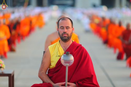 ภาพ No.124835:พิธีเวียนประทักษิณและจุดมาฆประทีป ในวันมาฆบูชา เสาร์ที่ 24 กุมภาพันธ์ พ.ศ. 2567 ณ พระมหาธรรมกายเจดีย์ วัดพระธรรมกาย