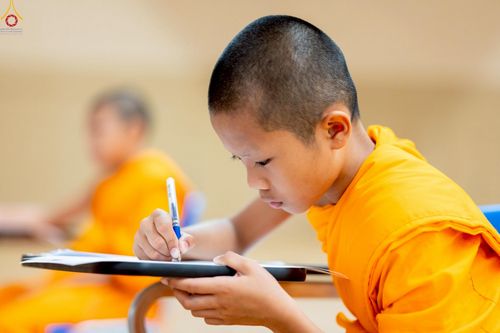 ภาพ No.249675:วันที่ 1 ตุลาคม พ.ศ. 2568 การสอบธรรมสนามหลวง นักธรรมชั้นตรี อำเภอคลองหลวง จังหวัดปทุมธานี ณ ห้องแก้วสารพัดนึก 2 วัดพระธรรมกาย