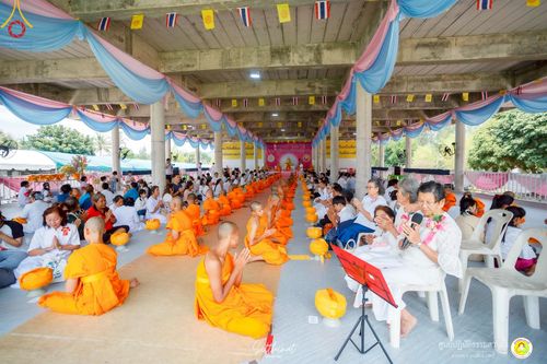 ภาพ No.216032:วันพฤหัสบดีที่ 3 เมษายน พ.ศ. 2568 พิธีบรรพชาสามเณร ภาคฤดูร้อน รุ่นที่ 15  บูชาธรรมหลวงพ่อธัมมชโย 81 ปี 81 รูป ณ ศูนย์ปฏิบัติธรรมสวนผึ้ง จ.ราชบุรี