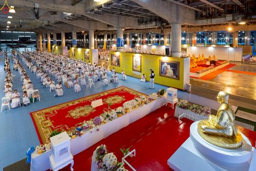 ภาพ No.244288:วันที่ 7 กันยายน พ.ศ. 2568 พิธีจุดประทีป วันครูผู้ค้นพบวิชชาธรรมกาย ณ ลานธรรมฯ และวิหารคด วัดพระธรรมกาย