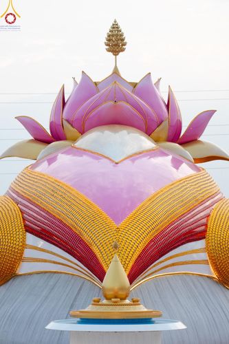 ภาพ No.129424:พิธีประดิษฐานพระบรมสารีริกธาตุ ณ มหารัตนะเจดีย์สิริปทุมสวรรค์ ศูนย์ปฏิบัติธรรมภาคใต้ อ.บางกล่ำ จ.สงขลา วันที่ 10 มีนาคม พ.ศ.2567