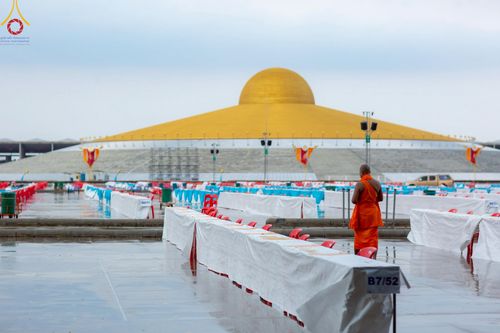 ภาพ No.218701:วันพฤหัสบดีที่ 17 เมษายน พ.ศ. 2568 การเตรียมงานในลานธรรม , สภาธรรมกายสากล , วิหารคด  เพื่องานวันคุ้มครองโลก 22 เมษายน พ.ศ. 2568